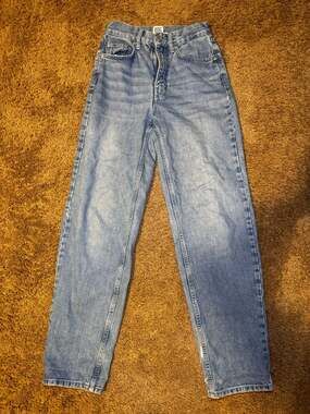 BDG Urban Outfitters High-Rise Baggy Jeans in Light Wash Blue Size 25